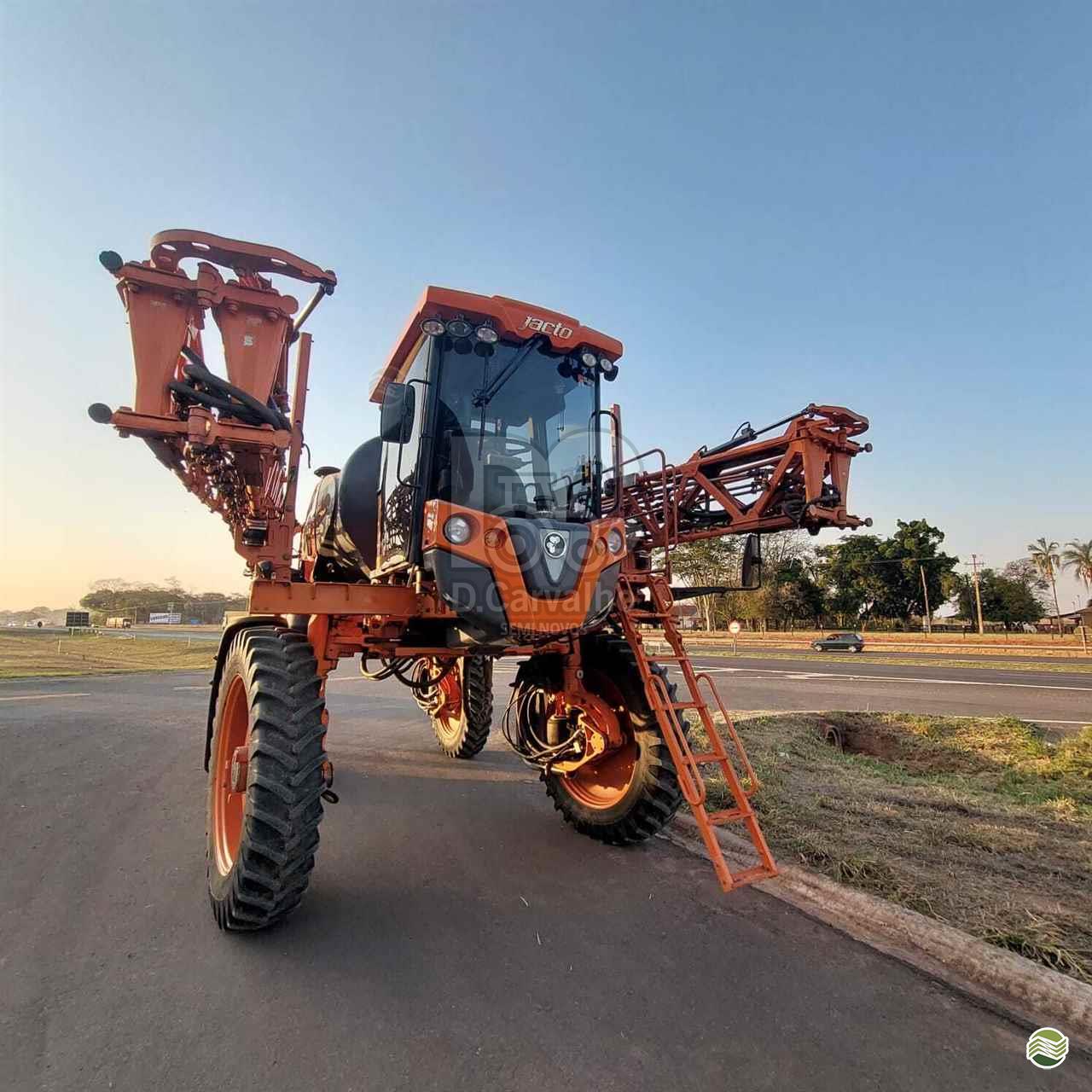 PULVERIZADOR JACTO UNIPORT 3030 Tração 4x4 D. Carvalho - John Deere ARACATUBA SÃO PAULO SP